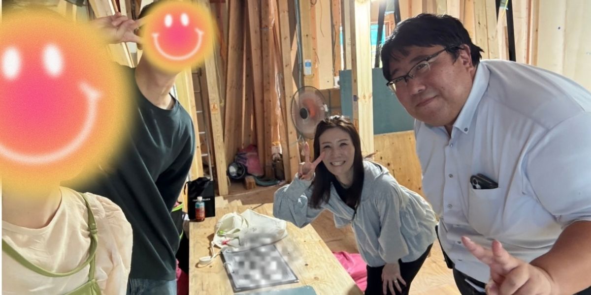 大橋様邸の上棟現場での見学の様子